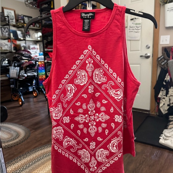 Wrangler Women's Red Paisley Tank Top - Picture 1 of 2